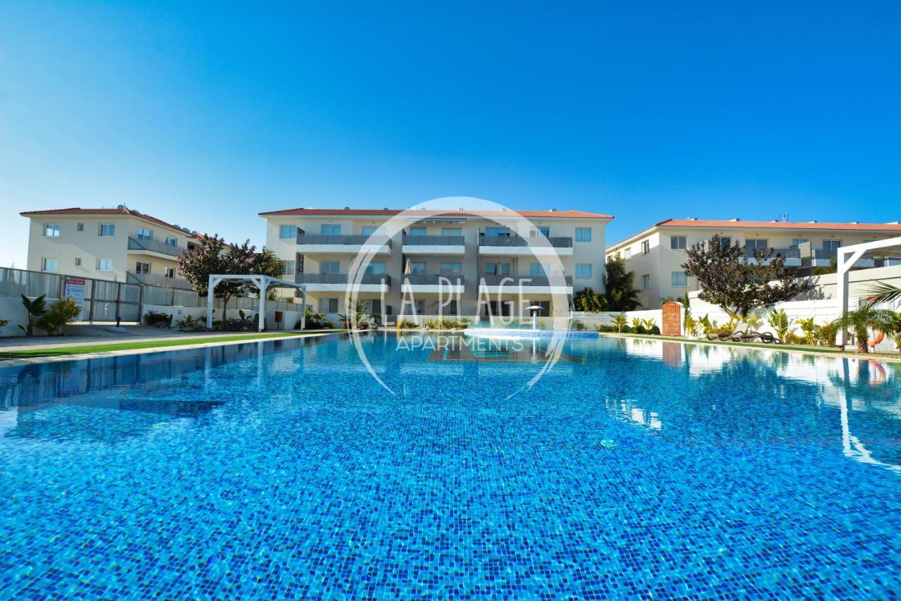 ♥ Sunny&Cozy Family Apartment ★ Walk To The Beach☼ Paralimni Exterior photo