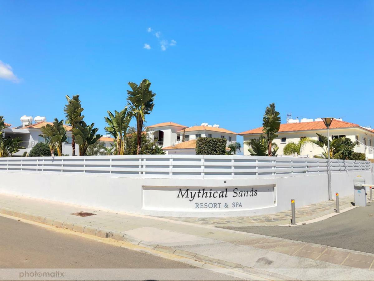 ♥ Sunny&Cozy Family Apartment ★ Walk To The Beach☼ Paralimni Exterior photo